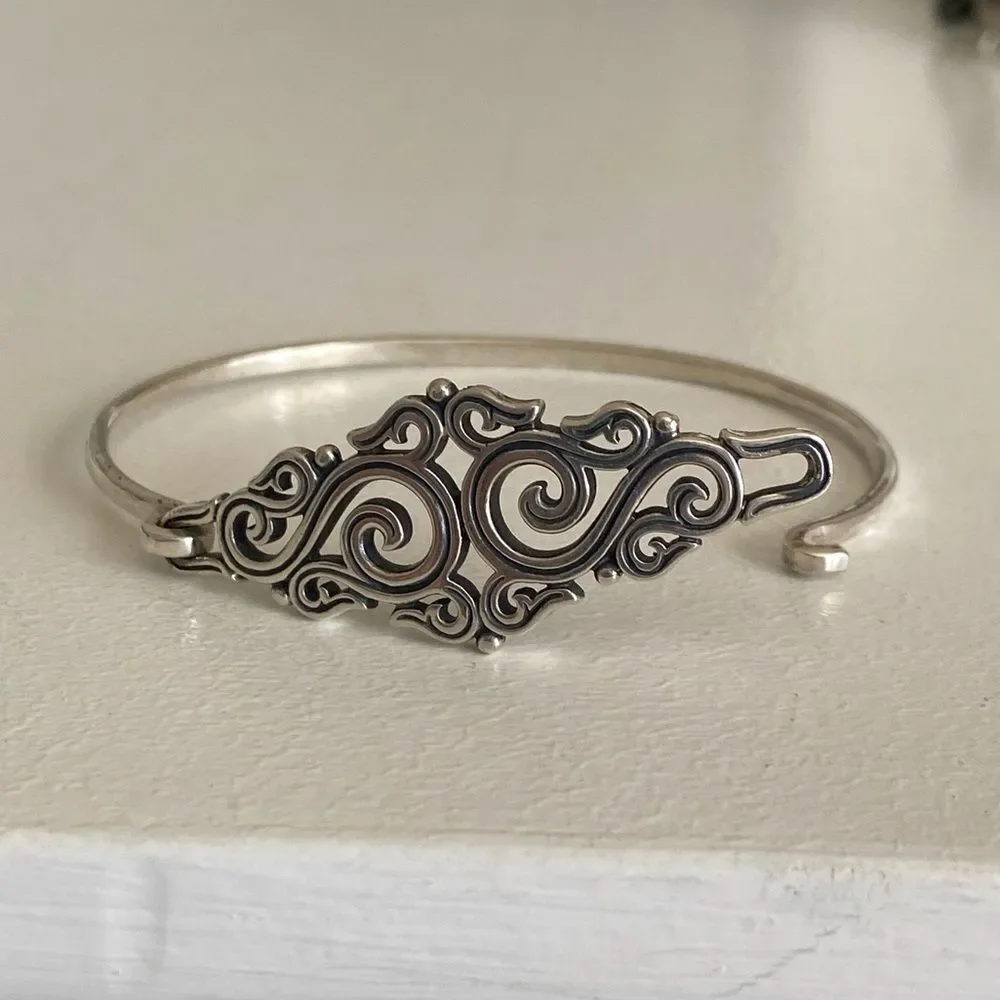 James Avery Retired Sorrento Hook On Bracelet(L)